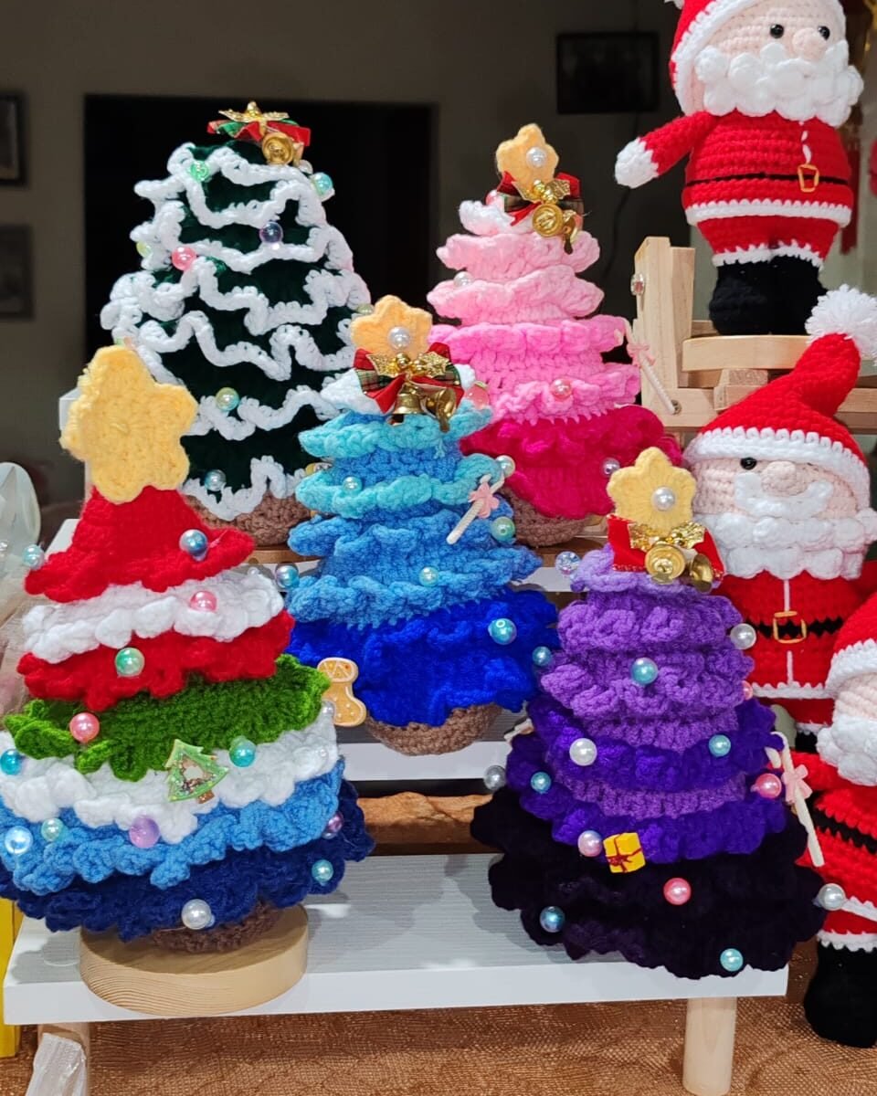 handmade colorful layered christmas xmas tree amigurumi patung doll decoration gift stuffed present hadiah