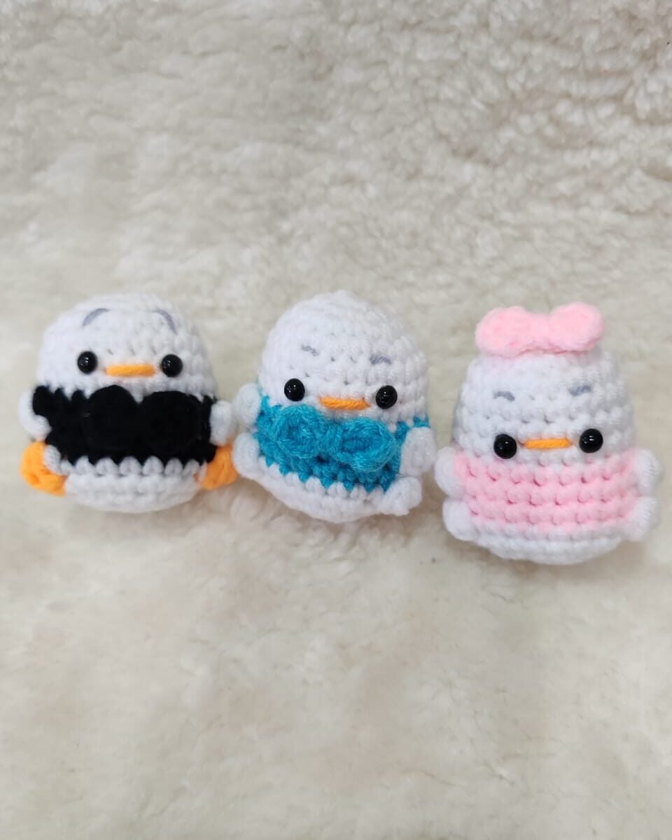 handmade cute keychain amigurumi crochet donald daisy duck present gift birthday boy girl multicolored
