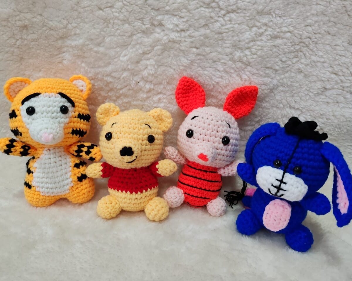 handmade cute plushies plushtoy doll amigurumi crochet pooh tigger piglet eeyore present gift christmas birthday boy girl multicolored party